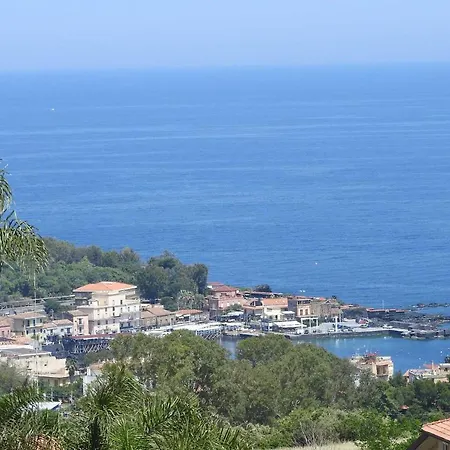 Appartement Mansarda Sul Mare Dei Ciclopi Aci Trezza